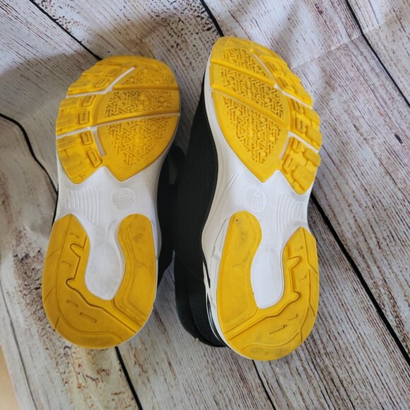 ZEBA- hands free/slip on shoes - Picture 5 of 5